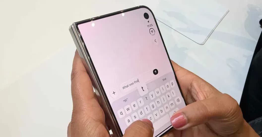 Apple đối mặt chỉ trích vì vội vàng mở đặt trước iphone duo