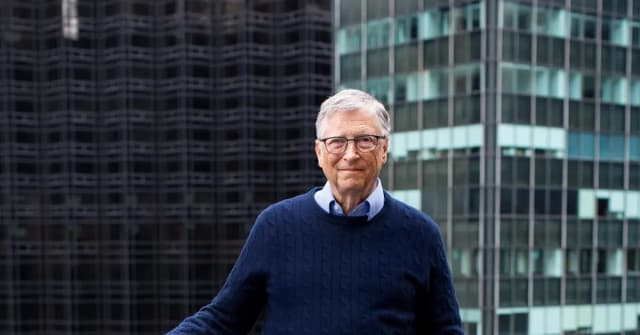 Bill Gates dự báo tương lai trí tuệ nhân tạo thay đổi thị trường lao động toàn cầu