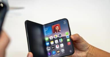 Đánh giá iphone duo - smartphone màn hình gập đắt nhất lịch sử apple