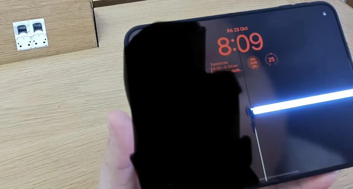 Lỗi nứt màn hình iPhone Duo: Có nên mua AppleCare+ để tránh mất 1.000 USD?