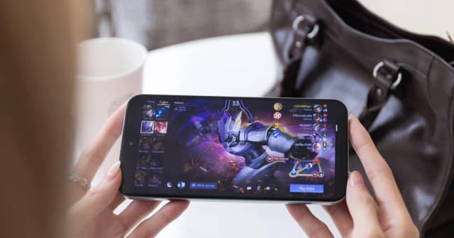 Realme củng cố hệ sinh thái gaming với bộ đôi smartphone pin khủng