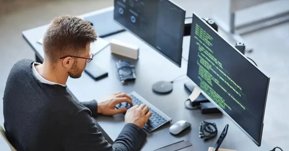 Số liệu mới nhất giải đáp thắc mắc lập trình viên hết thời hay chưa