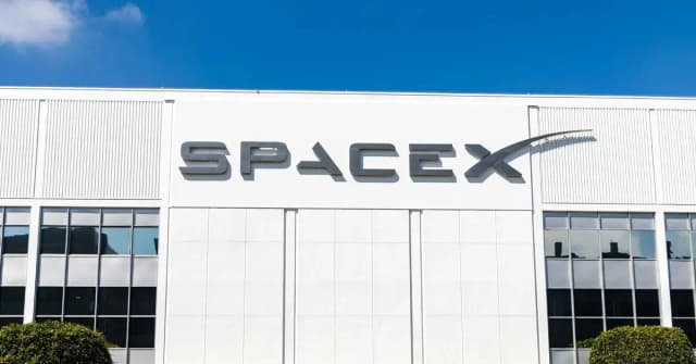 SpaceX tham vọng thâu tóm thị trường viễn thông 600 tỷ usd và thách thức lớn