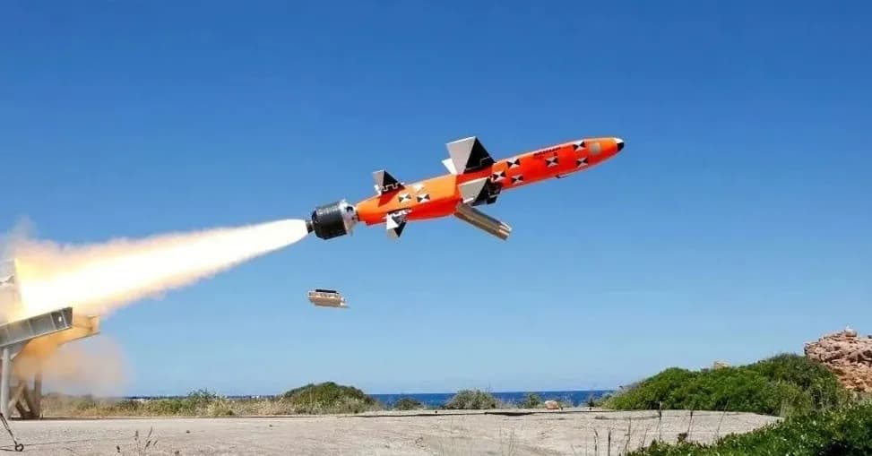 Tên lửa teseo mk2/e của ý nhân đôi tầm bắn và tấn công đất liền