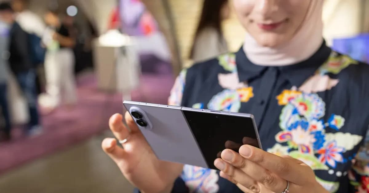 Thị trường smartphone chạm đáy lịch sử và hai cái tên chống đỡ thành công