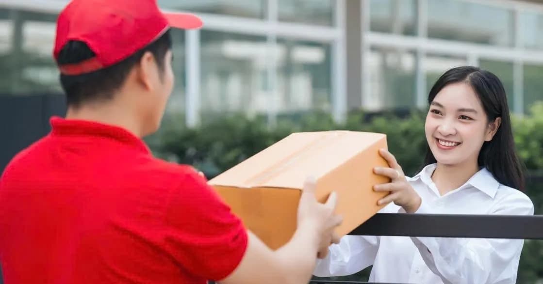 Thực trạng quyền lựa chọn đơn vị vận chuyển trên sàn thương mại điện tử