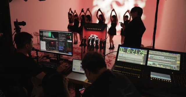 Trung Quốc mạnh tay xử lý hàng nghìn phiên livestream và siết chặt quản lý KOLs